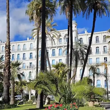 Palm - Palace & Plages - Centre Μεντόν